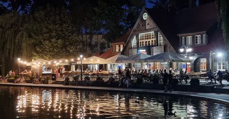 Restaurator wyprasza niezaszczepionych z lokalu. Burza w sieci