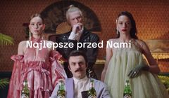 Metamorfozy za stołem w reklamie piwa Perła (wideo)