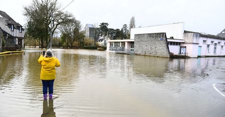 Stan klęski żywiołowej. Francuzi z niepokojem patrzą na prognozy