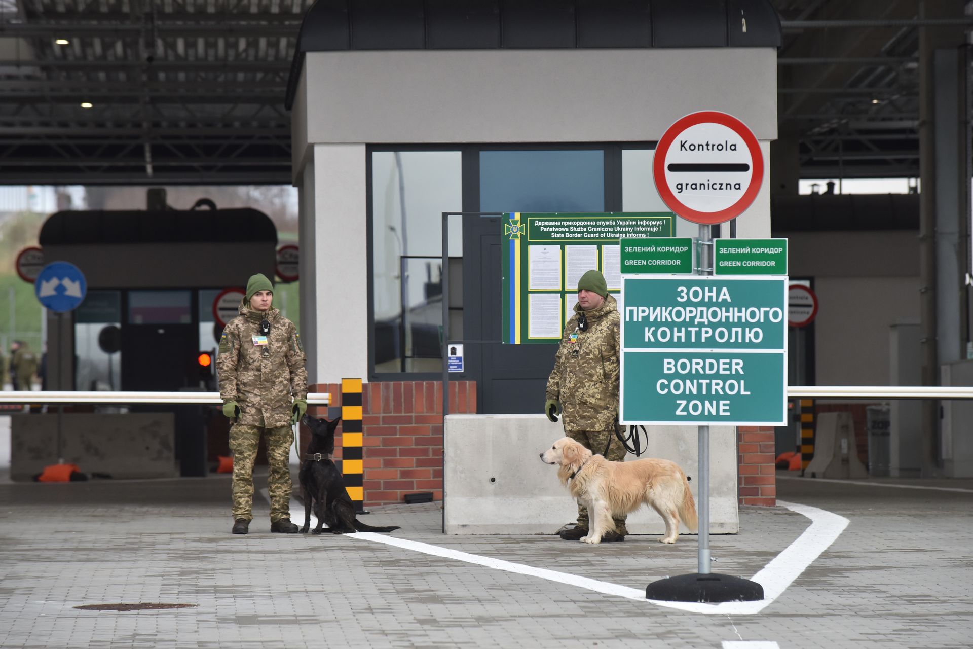 wiadomości,aktualności,WP Wiadomości Wyjazdy pod przykrywką. Ukrainę opuszczali jako fałszywi muzycy