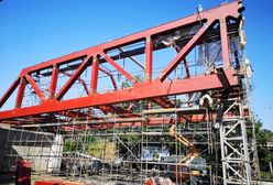 Wrocław. Trasa Autobusowo-Tramwajowa coraz bliżej. Dźwigary wiaduktu już są