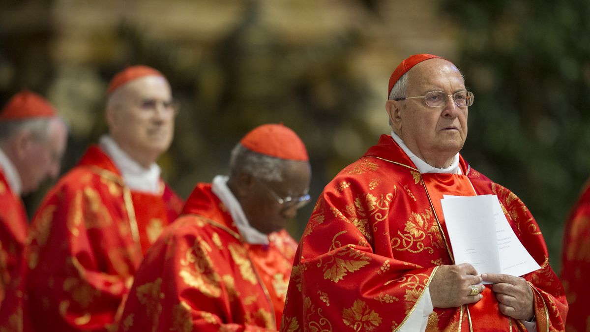 Chińscy hakerzy mieli włamać się na komputery najważniejszych kapłanów mieszkających w Watykanie.