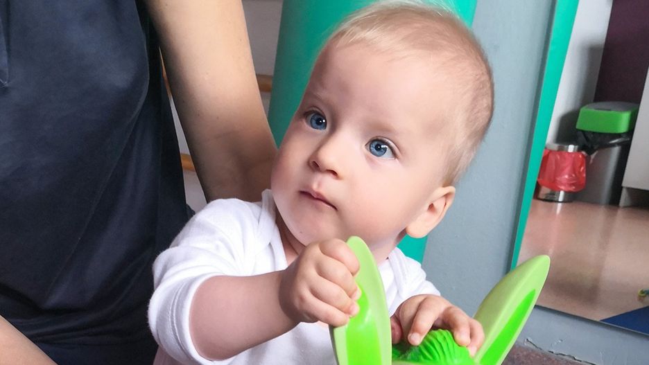 Rodzice zbierają fundusze na walkę o życie synka