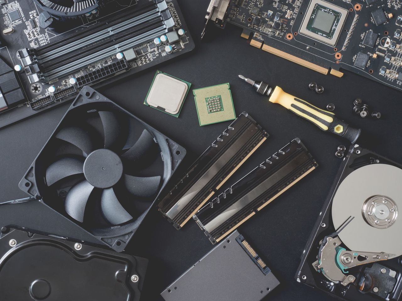 Dyski SSD są następne w kolejce po podwyżki cen? Producenci pamięci NAND planują ograniczenie produkcji