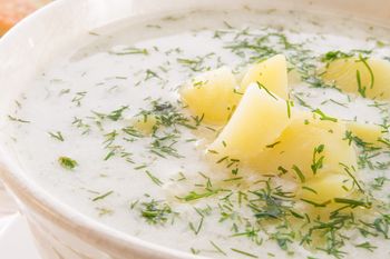 Zapomniany przepis na scypę nazywaną zupą biedaków. Można ją przygotować "za grosze"