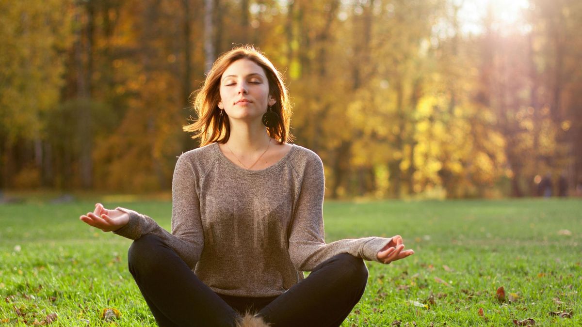 Medytacja na stres jest bezpieczną techniką wpatrywania się w siebie
