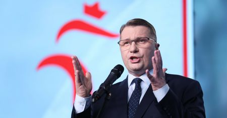 Czarnek jako premier? Zapytano Polaków