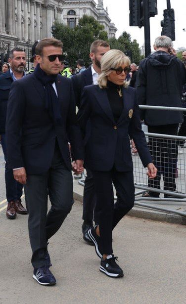 Emmanuel Macron popełnił faux pas?