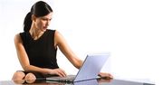 Usiądź, wypij kawę, naładuj komórkę i laptopa