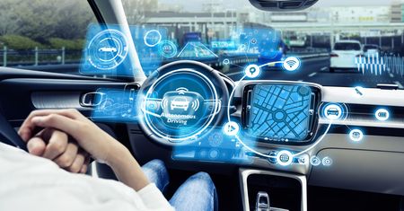 Samochody autonomiczne to zagrożenie dla motocyklistów. Eksperci ostrzegają