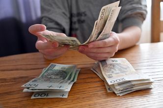 Podwyżki stóp procentowych. "Nie wszyscy równie mocno je odczuwają"