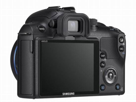 Samsung NX10 - matryca APS-C i ekran AMOLED w kompaktowym korpusie 5
