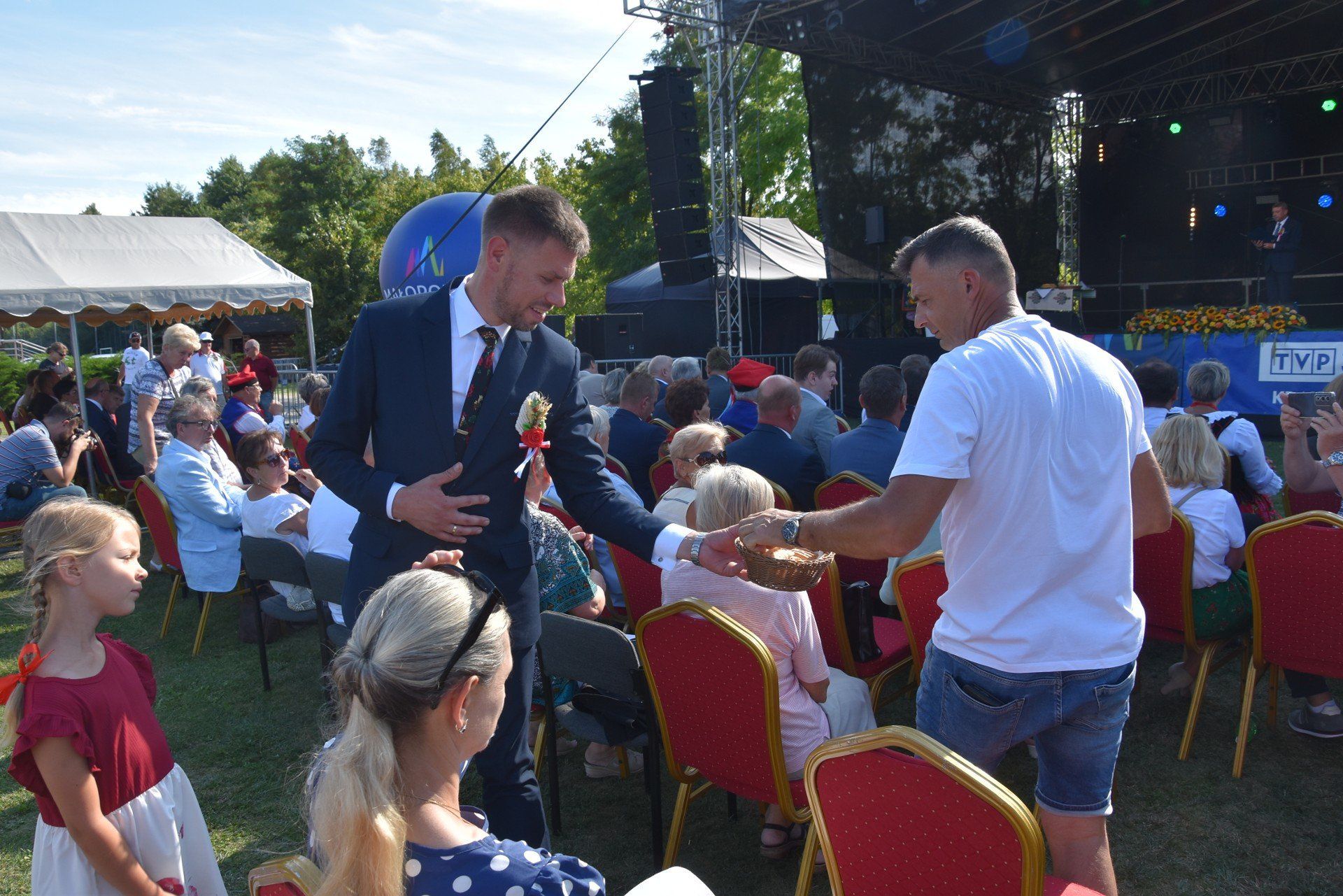 Dożynki w Wierzchosławicach miały w ten roku wyjątkowy przebieg, bo nawiązywały do pamiętnych wydarzeń z 1925 roku i wizyty Władysława Reymonta