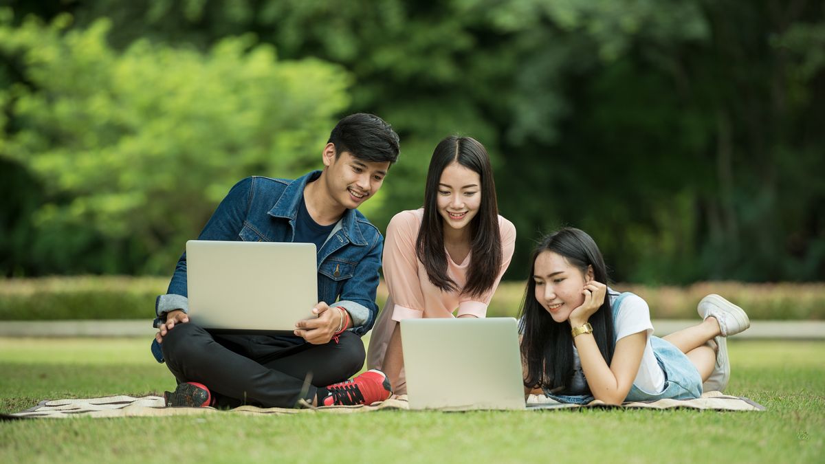 studenci