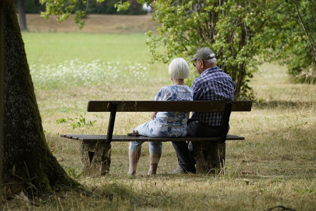 Czy seniorzy mogą liczyć na wprowadzenie 15. emerytury? 