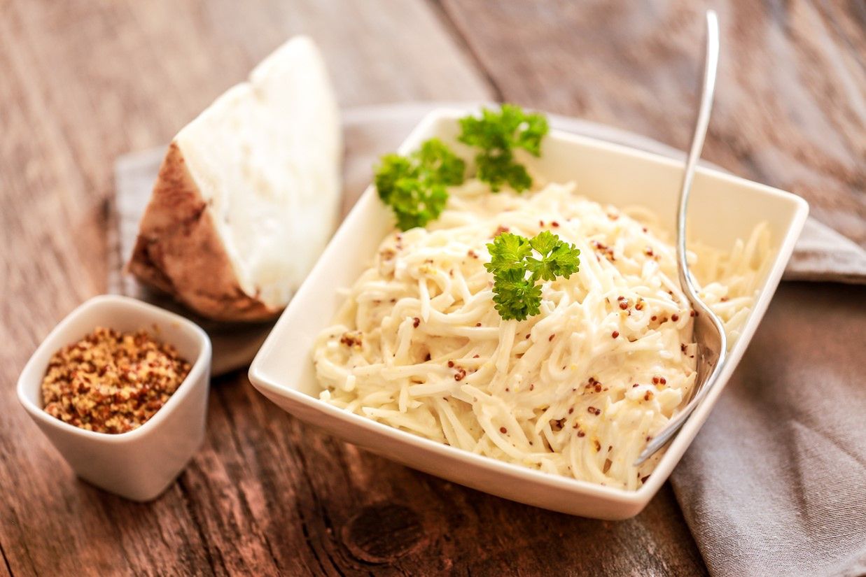 Sałatka z selera konserwowego - charakterystyka, składniki, przepis, dlaczego warto ją jeść