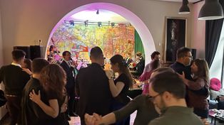Potańcówka retro w Kawiarence. Wieczór z dawną muzyką i tańcem!