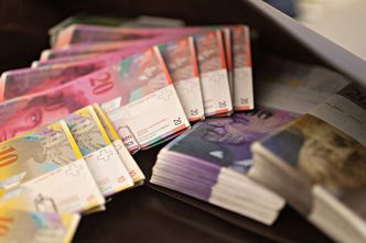 Frank przebił psychologiczną granicę. Frankowicze w opałach