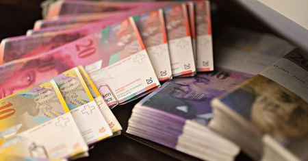 Frank przebił psychologiczną granicę. Frankowicze w opałach