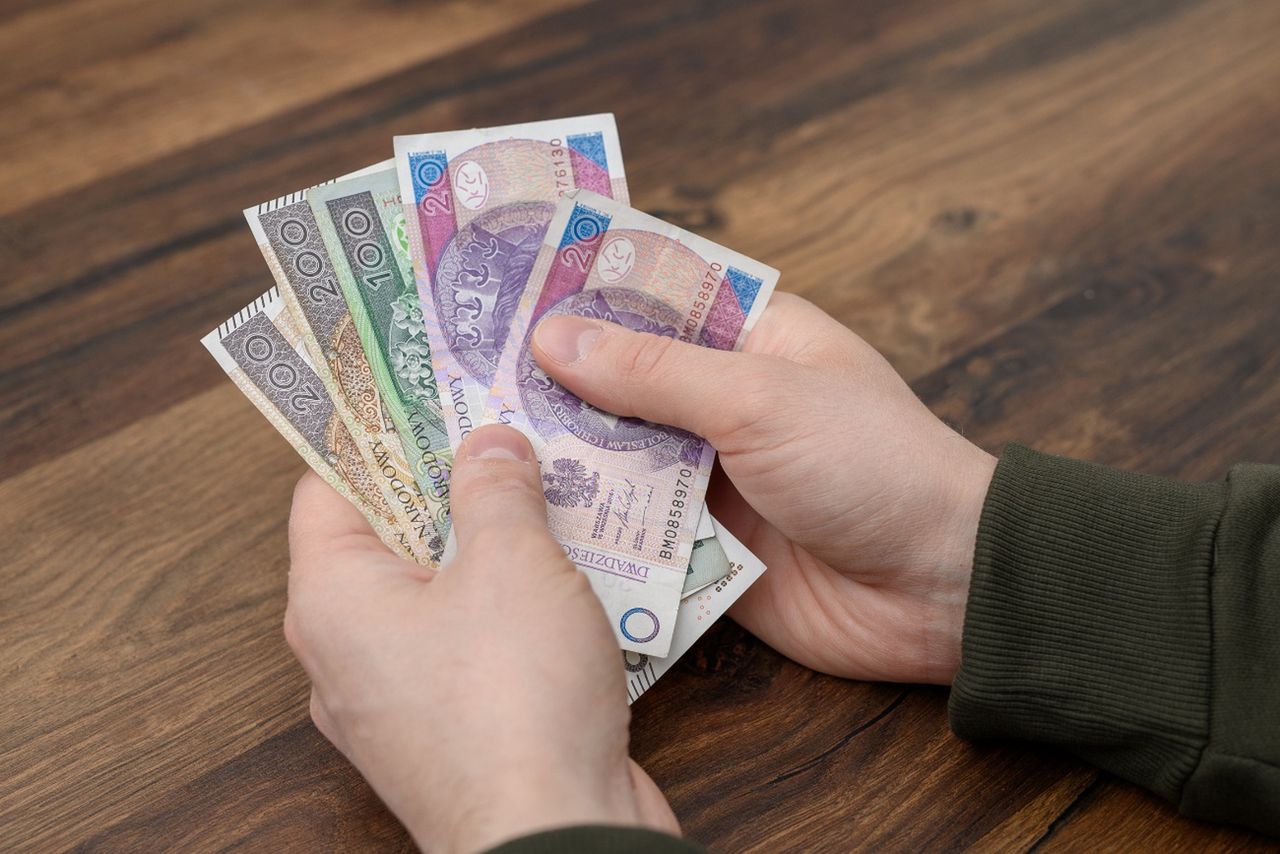 Szukają ludzi do pracy w ferie. Płacą nawet 4800 zł tygodniowo