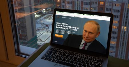 Rosja. Zamknęli telewizję i gazety, a teraz także 15 tysięcy stron internetowych