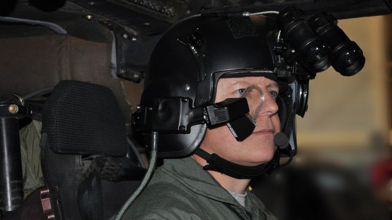 Najnowszy myśliwiec ma problemy z hełmem 1