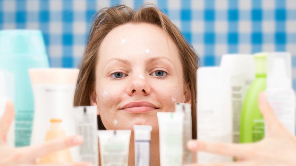 Kosmetyki głęboko oczyszczające zmniejszają ryzyko występowania problemów skórnych