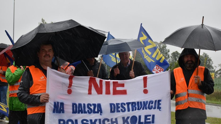 Protest kolejarzy w województwie pomorskim odbywa się w Czarlinie (powiat tczewski)