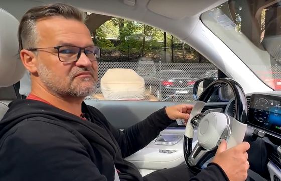 Eska i TVN zawiesiły z nim współpracę. Ale dla TVP ostatnio produkował jeszcze program