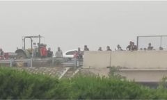 Horror w Chinach. Setki osób uwięzionych na wiadukcie w prowincji Henan