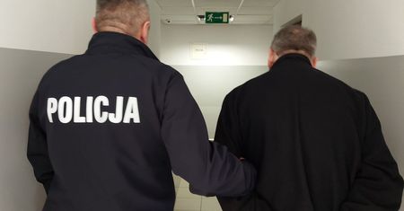 68-letni obywatel Ukrainy wydalony z Polski. Wiózł plakaty propagujące nazizm