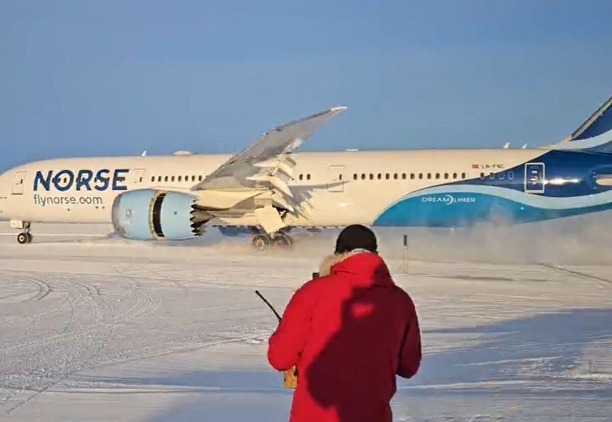 The Dreamliner landed in Antarctica.