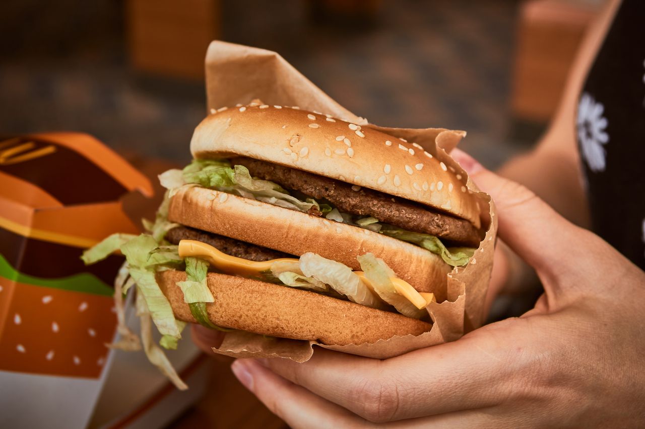 Gdzie zjeść na mieście 15 sierpnia. Czy czynne są McDonald's, KFC i Burger King?