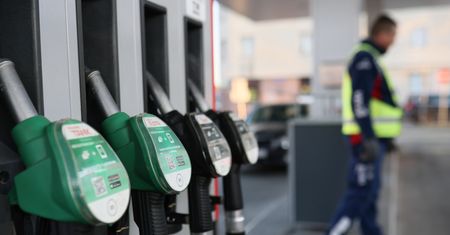 Piątka z przodu na stacjach? "Taki prezent na Mikołaja"