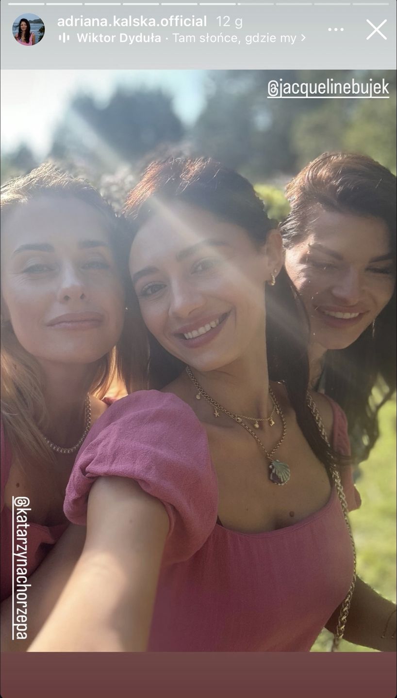 Adriana Kalska w różu