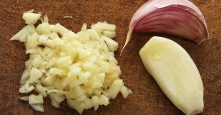 Popularny błąd. Tak tracimy cenne właściwości naturalnego antybiotyku