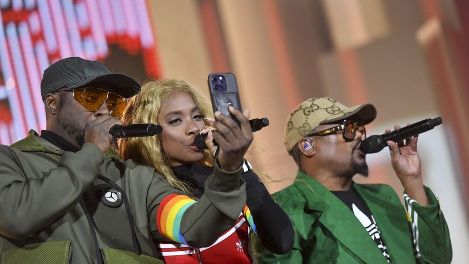Black Eyed Peas wywołali swoim występem niemałą dyskusję