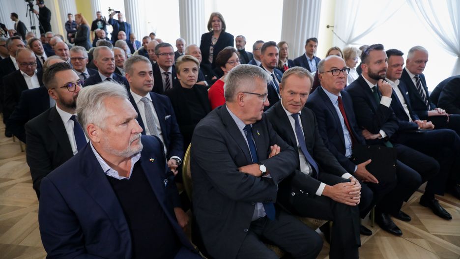 Aleksander Kwaśniewski, Bronisław Komorowski, Donald Tusk, Włodzimierz Czarzasty, Władysław Kosiniak-Kamysz, Szymon Hołownia, Jarosław Gowin