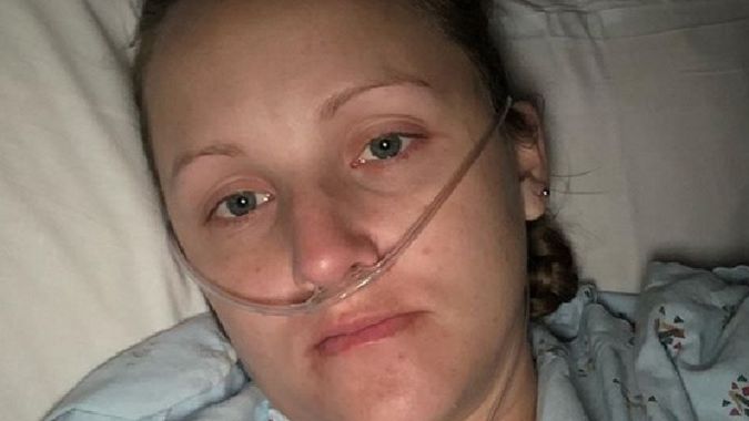 Tampon wywołał u niej śmiertelnie groźną infekcję.