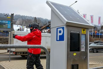 Zakopane: Parkingi płatne także w weekendy. Mieszkańcy zapłacą - choć z ulgami