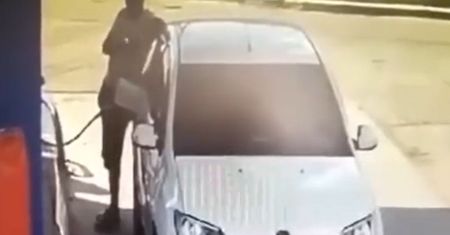 Rosjanin dał prawdziwy popis. Wideo ze stacji paliw podbija sieć