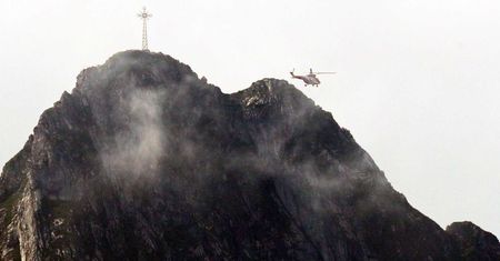 Szukają poszkodowanych w trakcie burzy na Giewoncie