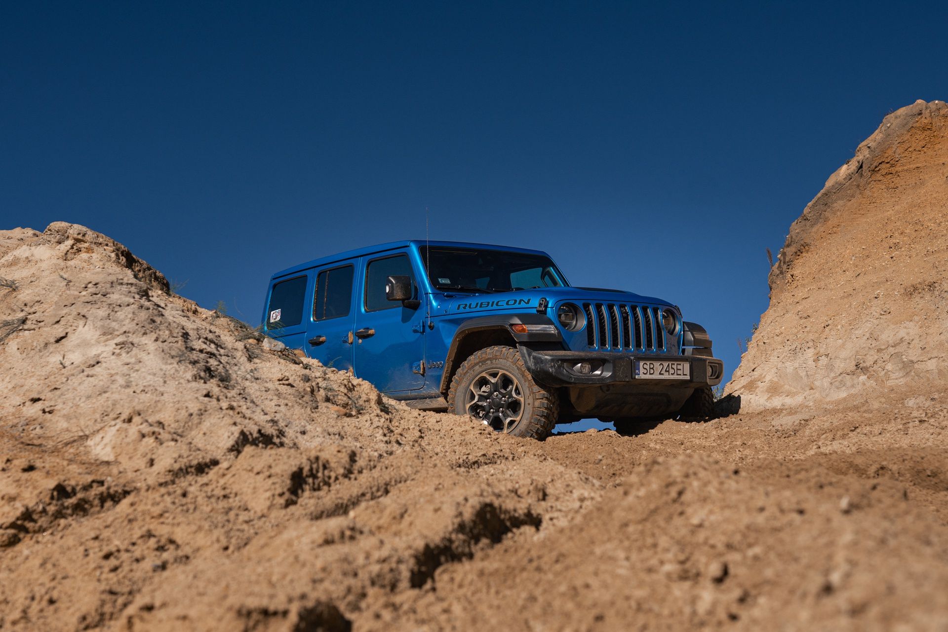 Jeep Wrangler i Land Rover Defender