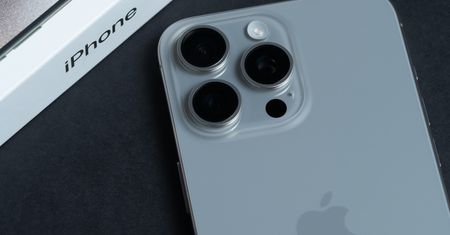 iPhone 17 Pro pokazany od środka. Apple zachowa jedno dobre rozwiązanie