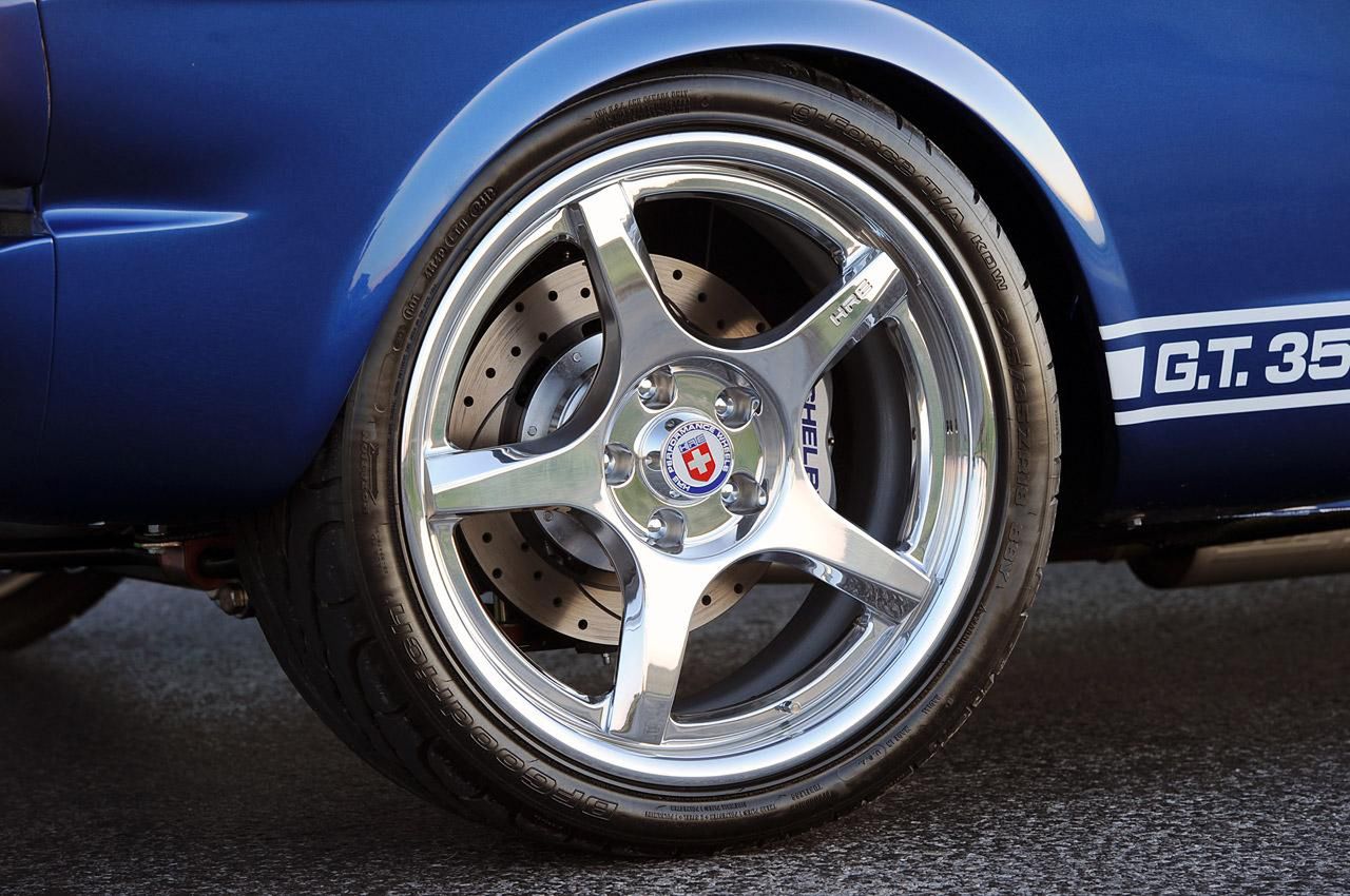 Classic Recreations 1966 Shelby GT350CR na efektownych zdjęciach [galeria] 23