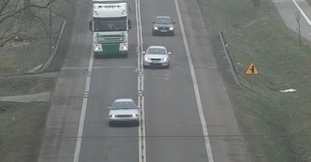 Nowa broń policji. Drony rejestrują niebezpieczne manewry kierowców