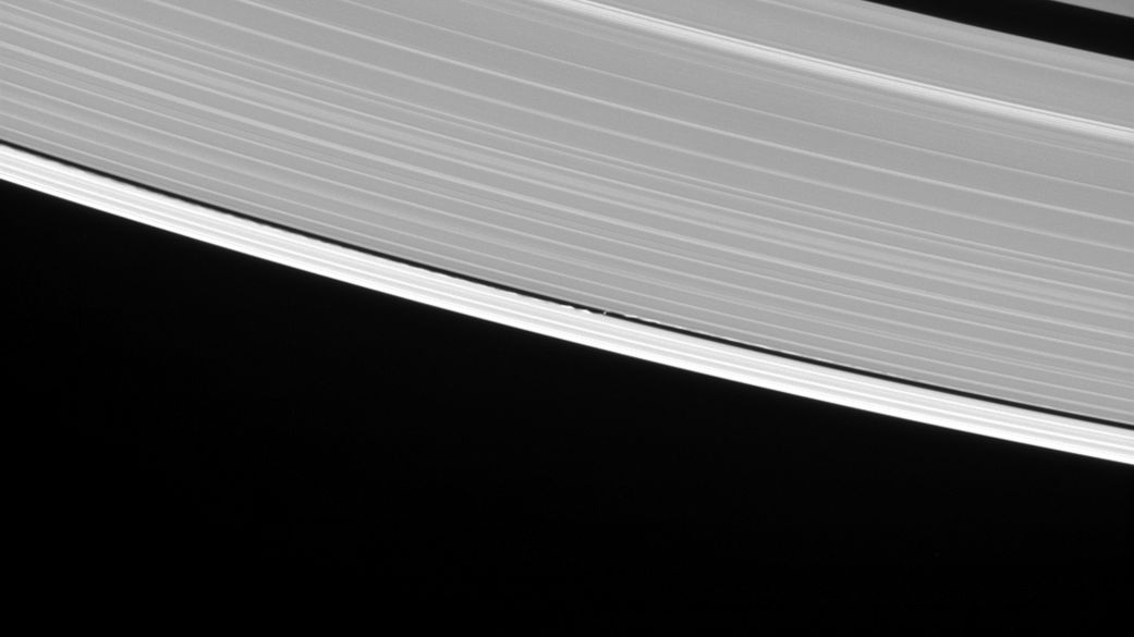 Agencja kosmiczna NASA opublikowała najbardziej szczegółowe zdjęcie pierścieni Saturna w historii 1