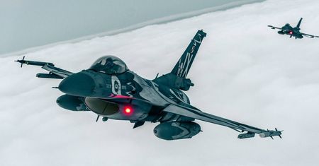 Polska poderwała myśliwce. Dowództwo Operacyjne wydało specjalny komunikat