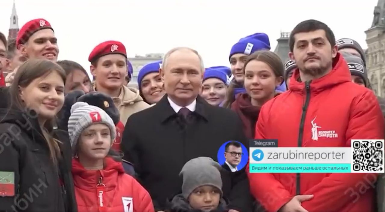 Putin's double made a mistake? This video went viral