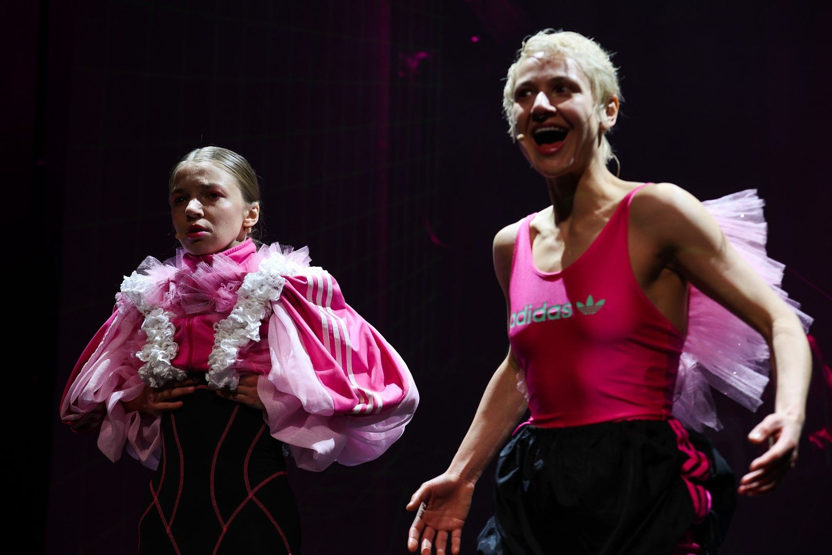 Współczesna wersja greckiego mitu o Psyche i Erosie przeplata się na scenie Teatru KTO ze współczesnymi historiami uchodźczyń